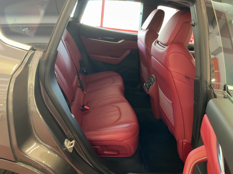 Maserati Levante 3.0 V6 Diesel GranSport — zdjęcie 14