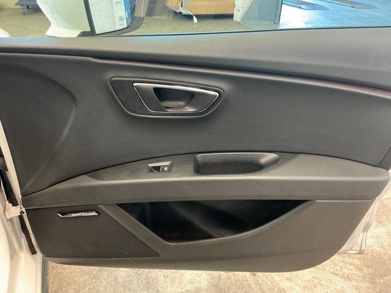 Seat Leon 2.0 TDI FR 2016 – снимка 38