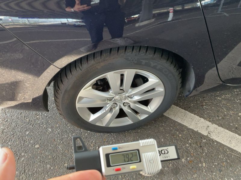 Peugeot 308 1.2 PureTech Access Business 2017 – снимка 9