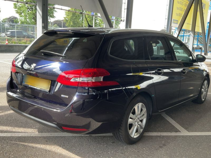 Peugeot 308 1.2 PureTech Access Business 2017 – снимка 8