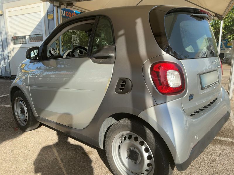 Smart fortwo electric drive 60 kW Standard — zdjęcie 3