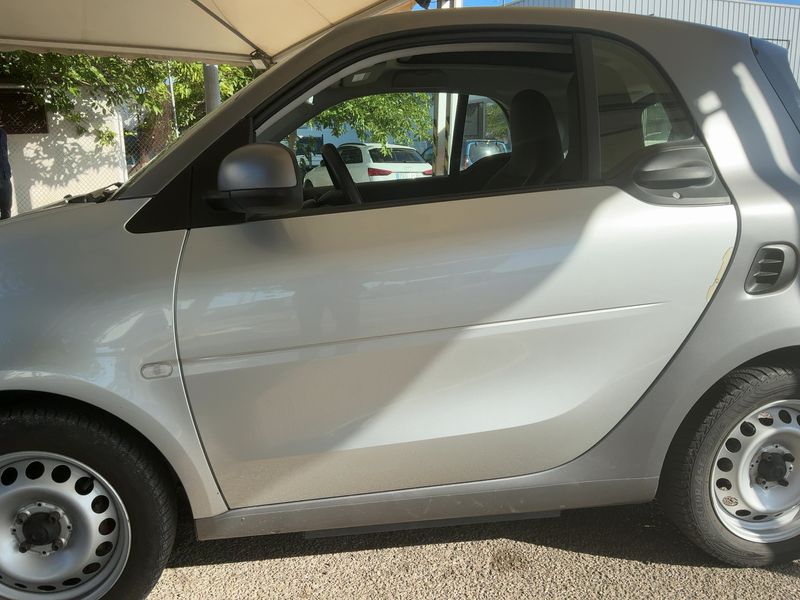 Smart fortwo electric drive 60 kW Standard — zdjęcie 4
