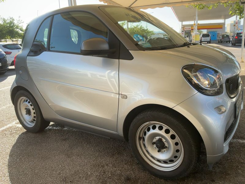 Smart fortwo electric drive 60 kW Standard — zdjęcie 8