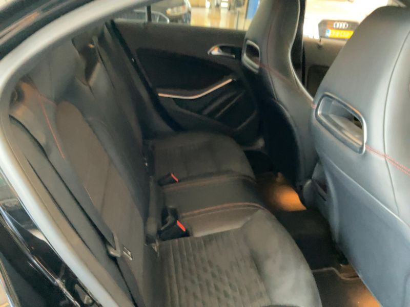 Mercedes-Benz A-Klasse A 180 CDI BlueEfficiency AMG Sport — zdjęcie 14