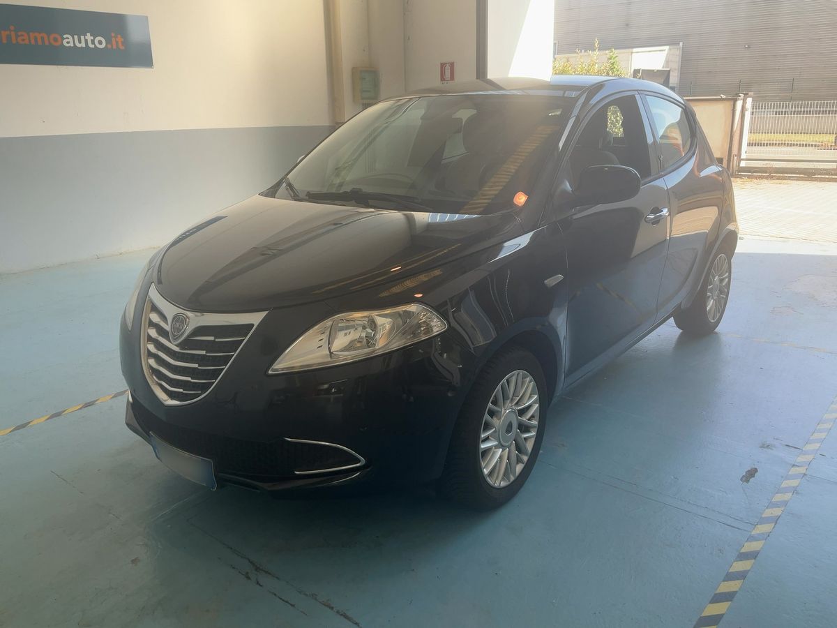 Lancia Ypsilon 2014
