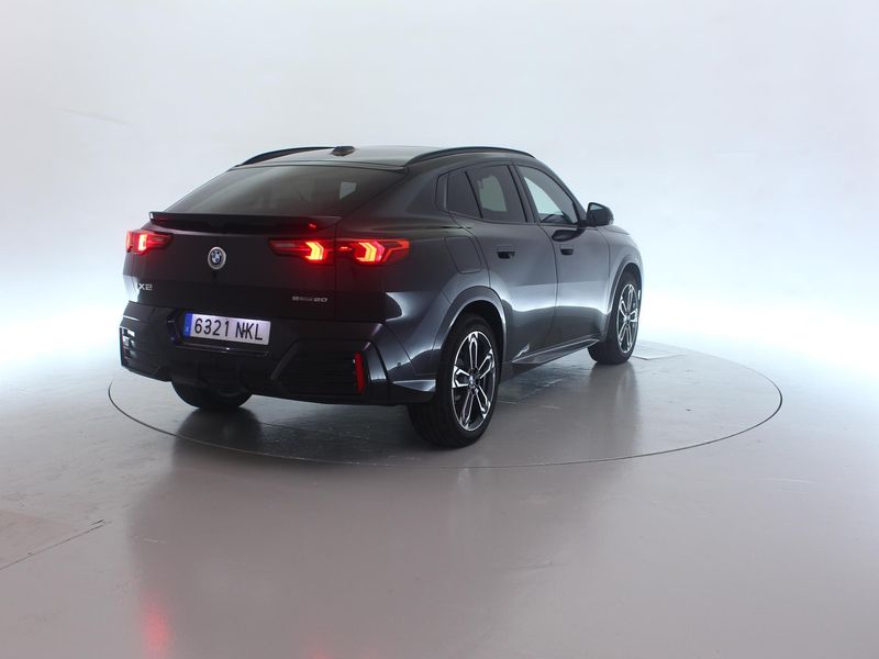 BMW iX2 eDrive20 M Sport — zdjęcie 4