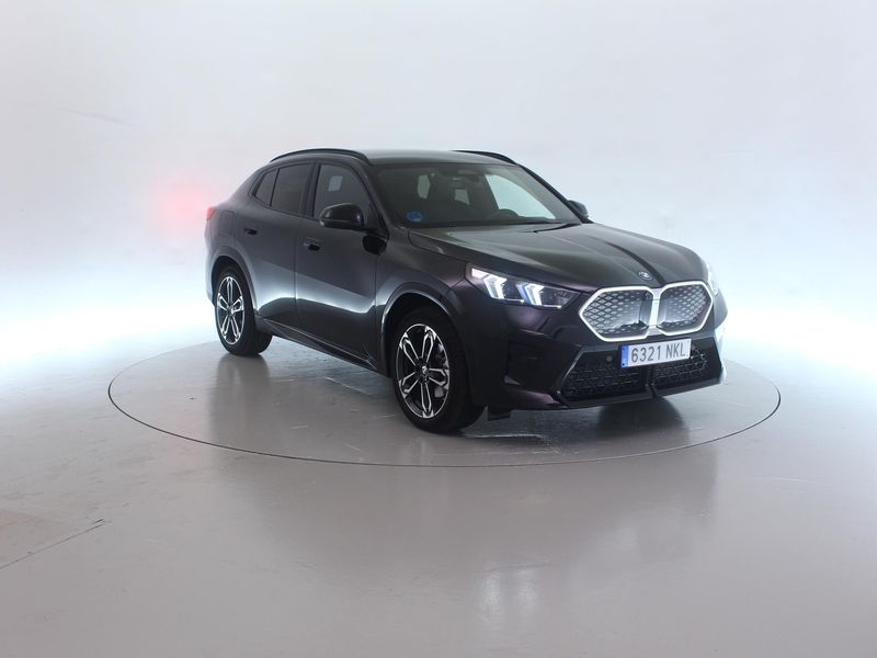 BMW iX2 eDrive20 M Sport — zdjęcie 7