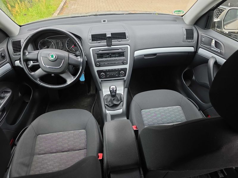 Skoda Octavia 1.4 TSI Impuls Edition — zdjęcie 11