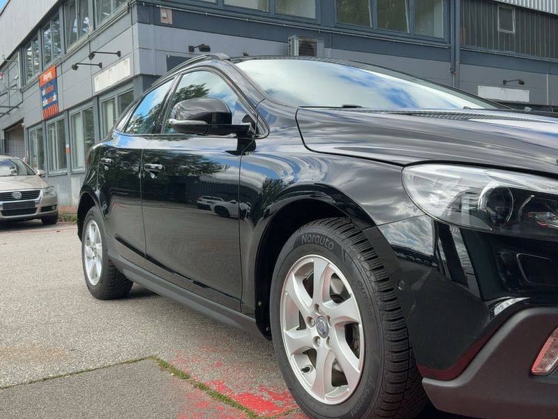 Volvo V40 Cross Country 1.6 D2 Momentum — zdjęcie 8