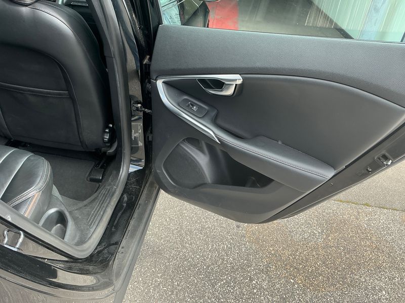 Volvo V40 Cross Country 1.6 D2 Momentum 2013 – снимка 26