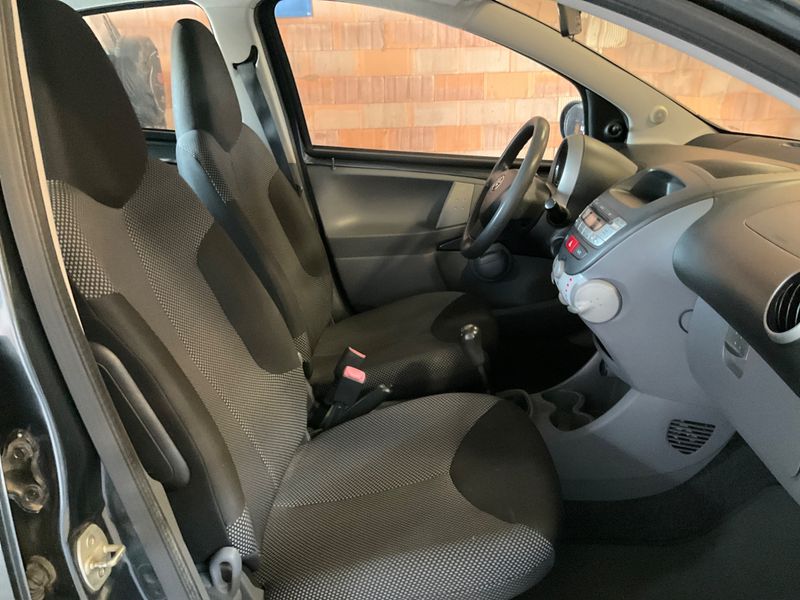 Toyota Aygo 1.0 Confort 2010 – снимка 3