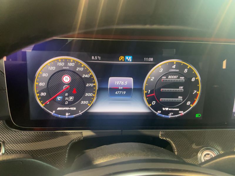 Mercedes-Benz E-Klasse E 63 AMG S 4Matic — zdjęcie 13