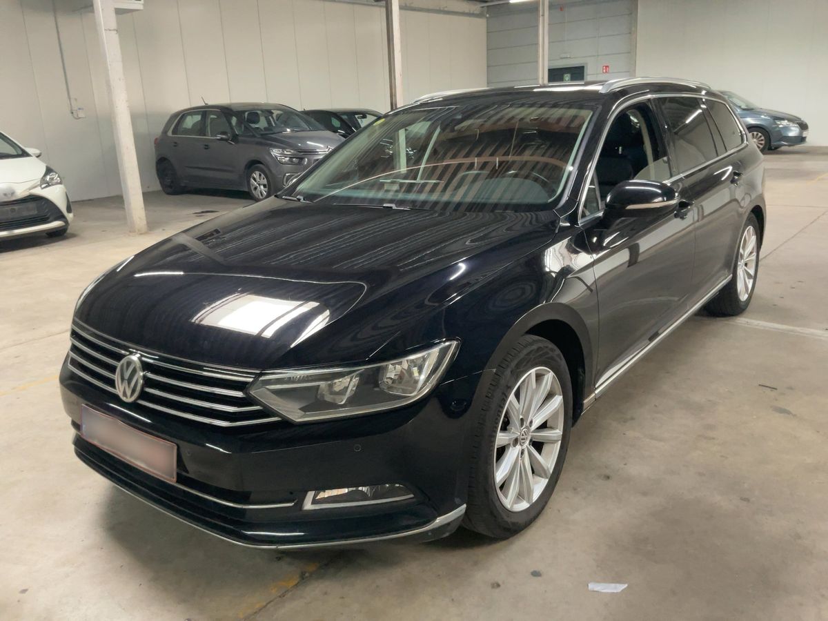 Volkswagen Passat 2015 — photo 1
