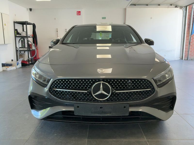 Mercedes-Benz A-Klasse Limousine A 200 d AMG Line — zdjęcie 9
