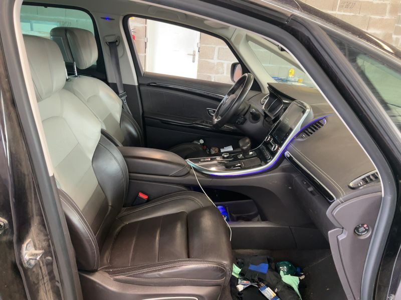 Renault Espace 1.6 dCi Energy Initiale Paris — zdjęcie 11