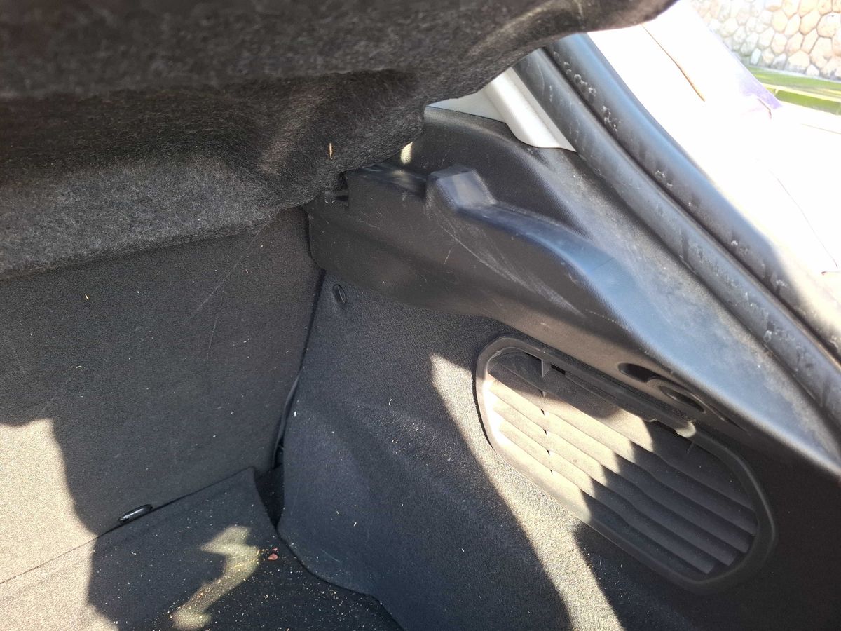 Peugeot 208 2015 — photo 50