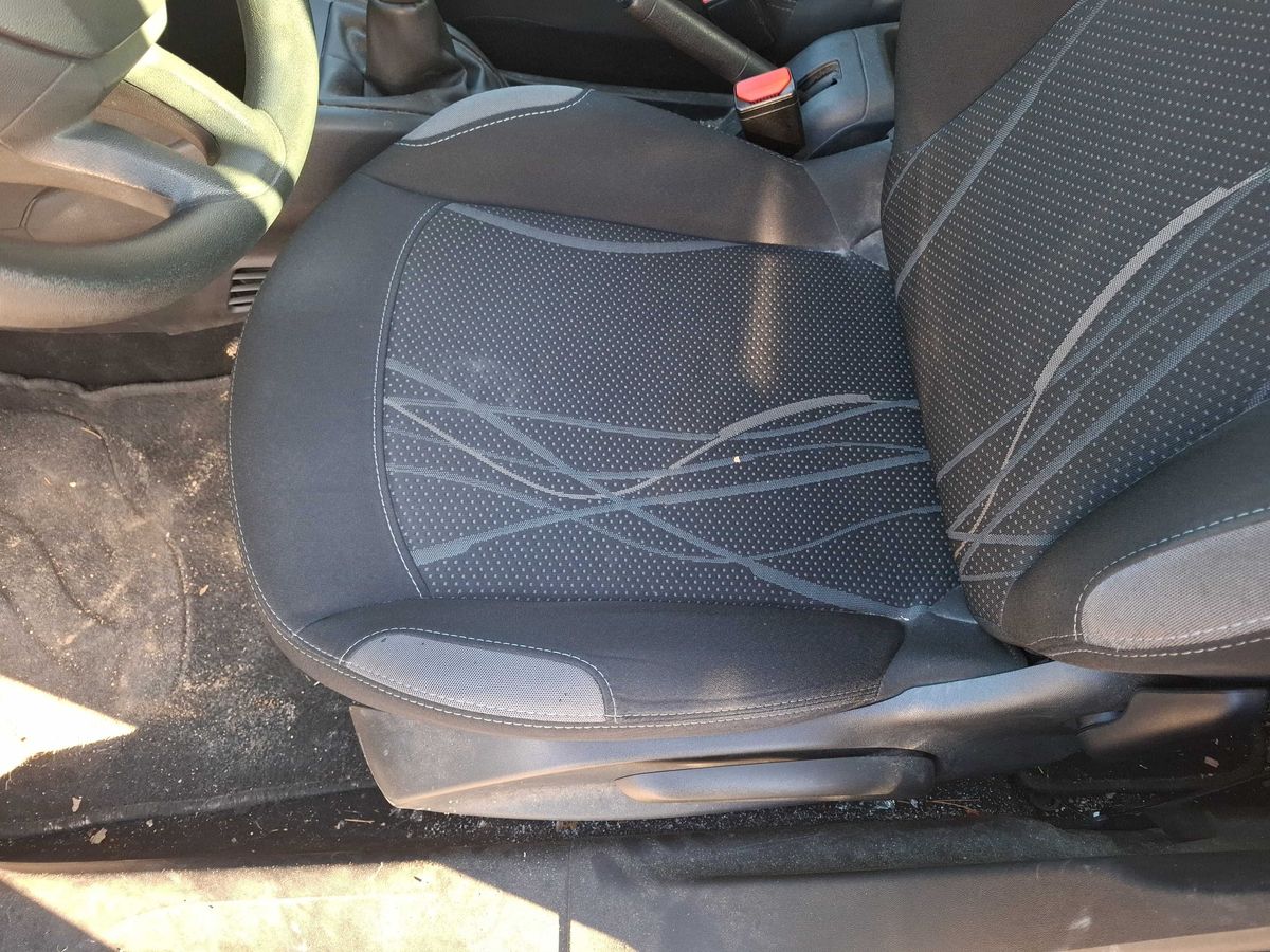Peugeot 208 2015 — photo 60