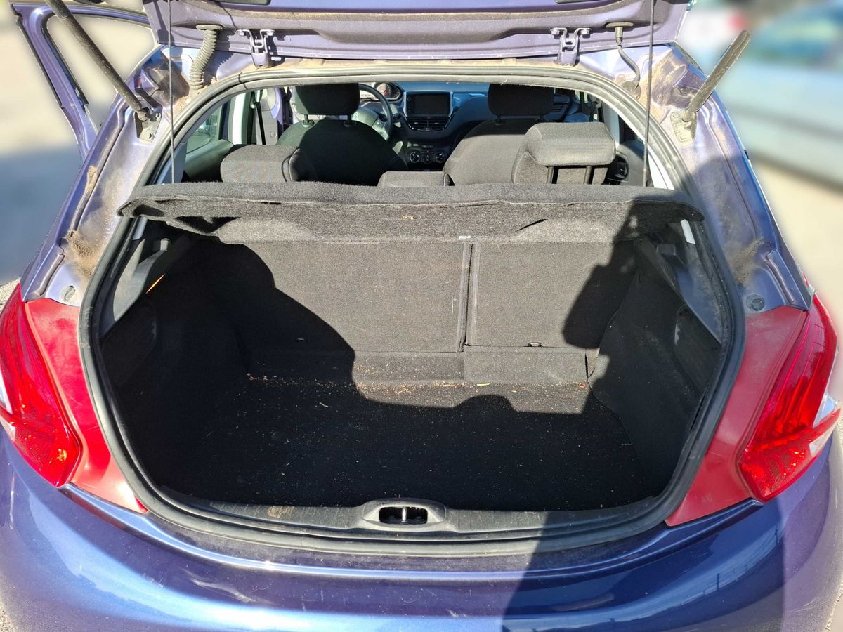 Peugeot 208 2015 — photo 10