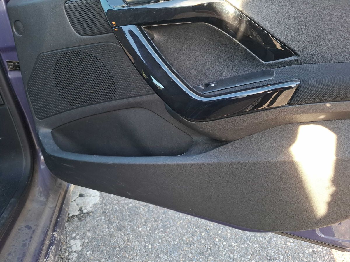 Peugeot 208 2015 — photo 39