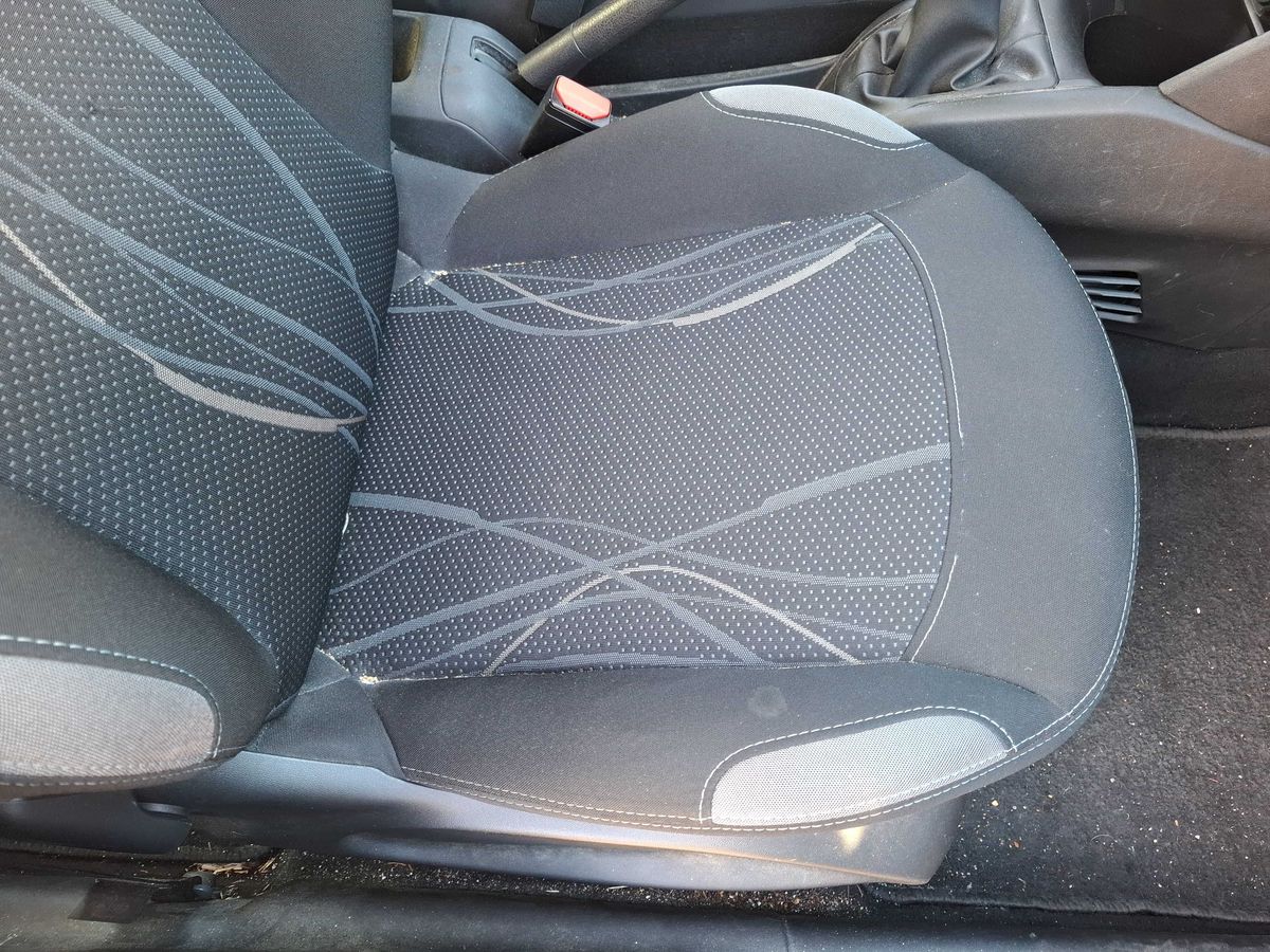 Peugeot 208 2015 — photo 41