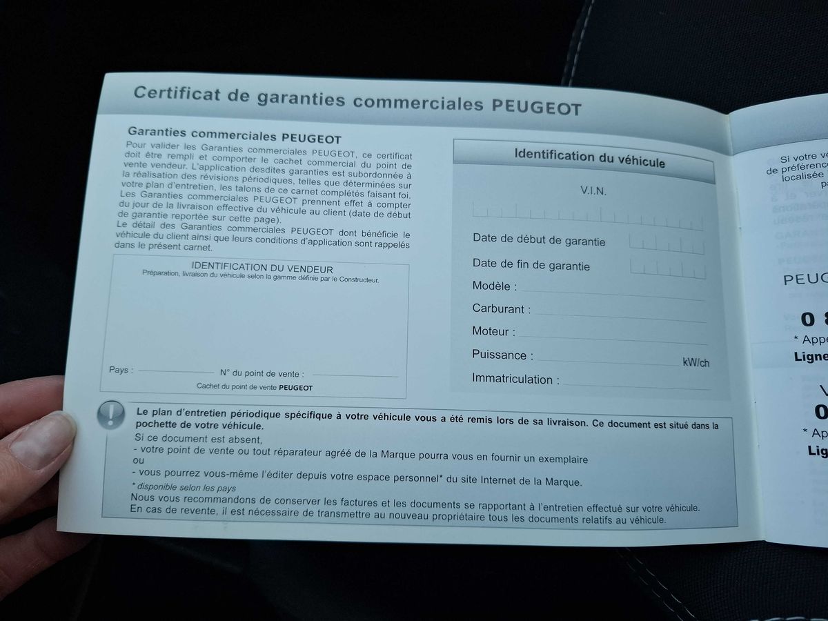 Peugeot 208 2015 — photo 21
