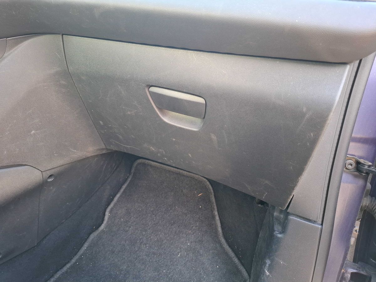 Peugeot 208 2015 — photo 43