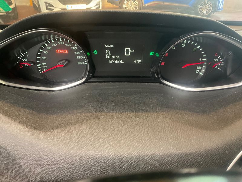 Peugeot 308 1.6 Blue-HDi Active Business — zdjęcie 13