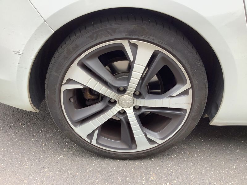 Peugeot 308 2.0 Blue-HDi GT 2016 – снимка 9