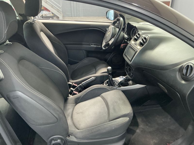 Alfa Romeo MiTo 1.3 JTD Distinctive — zdjęcie 3