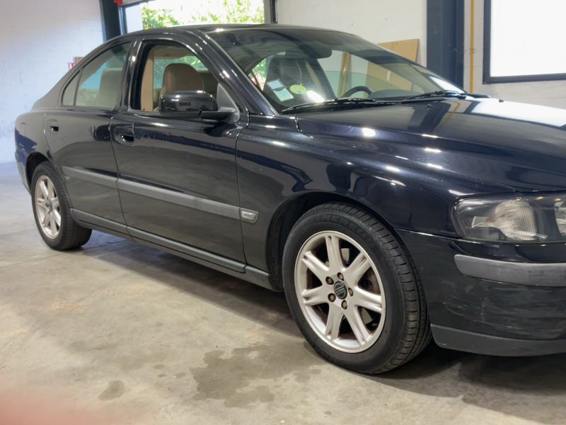 Volvo S60 2.4 — zdjęcie 8