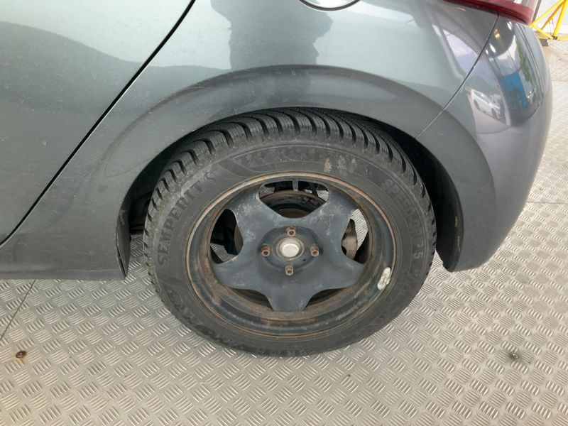 Peugeot 208 1.6 Blue-HDi Style 2016 – снимка 5