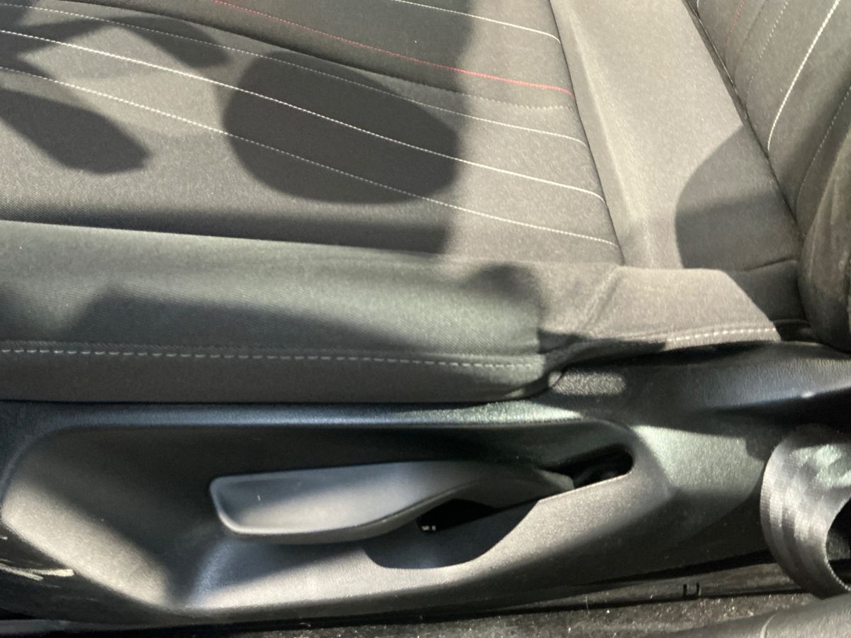 Seat Leon 2012 — photo 35