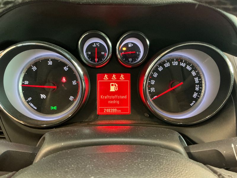 Opel Zafira Tourer 2.0 CDTI Edition — zdjęcie 4
