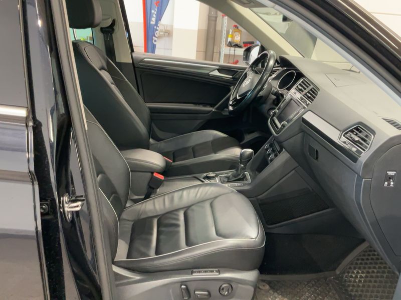 Volkswagen Tiguan 2.0 TDI Highline 4Motion BlueMotion Tech — zdjęcie 11