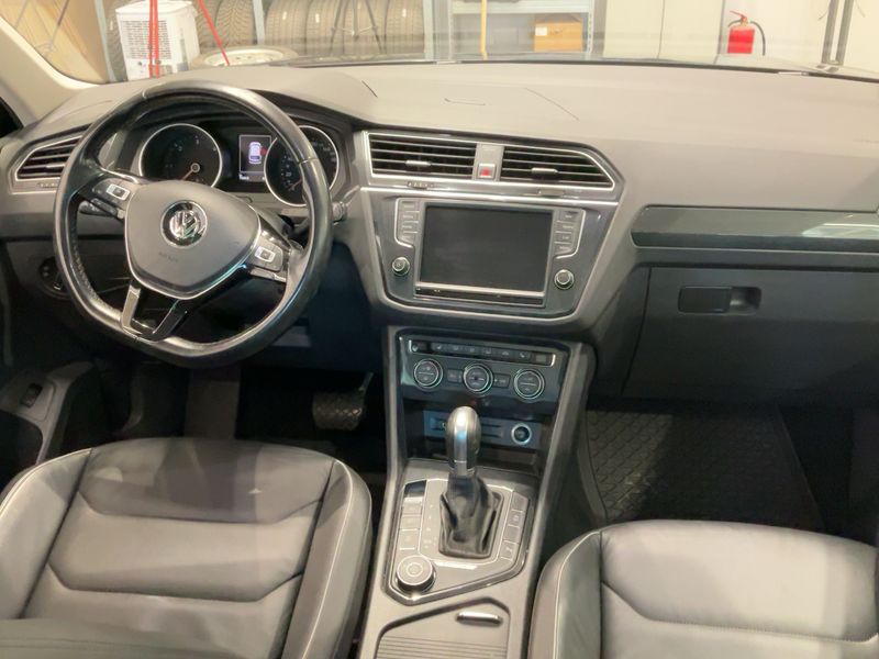 Volkswagen Tiguan 2.0 TDI Highline 4Motion BlueMotion Tech — zdjęcie 12