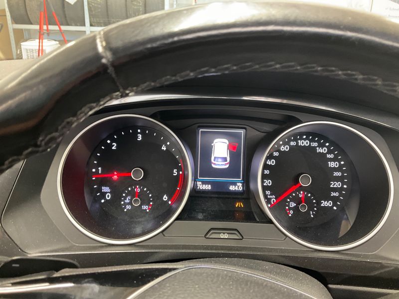 Volkswagen Tiguan 2.0 TDI Highline 4Motion BlueMotion Tech — zdjęcie 13