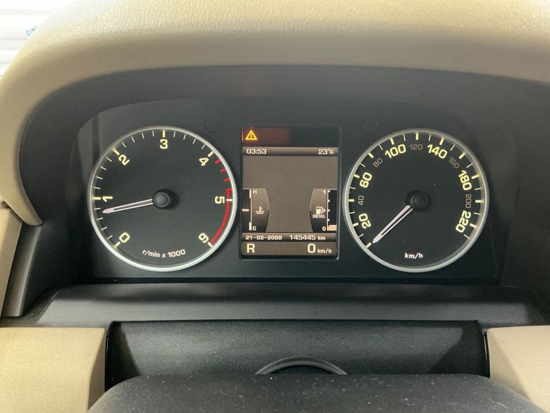 Land Rover Discovery 4 3.0 TD V6 SDV6 HSE — zdjęcie 13