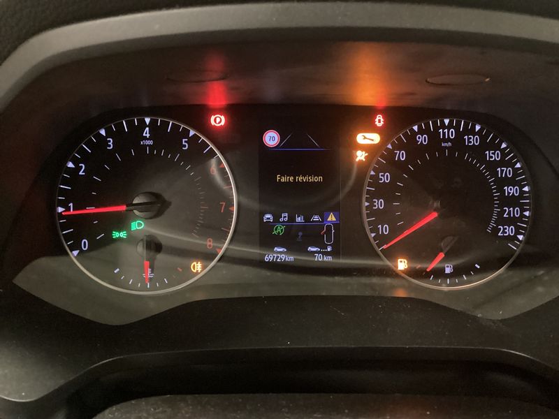 Renault Captur 1.0 TCe Experience — zdjęcie 13