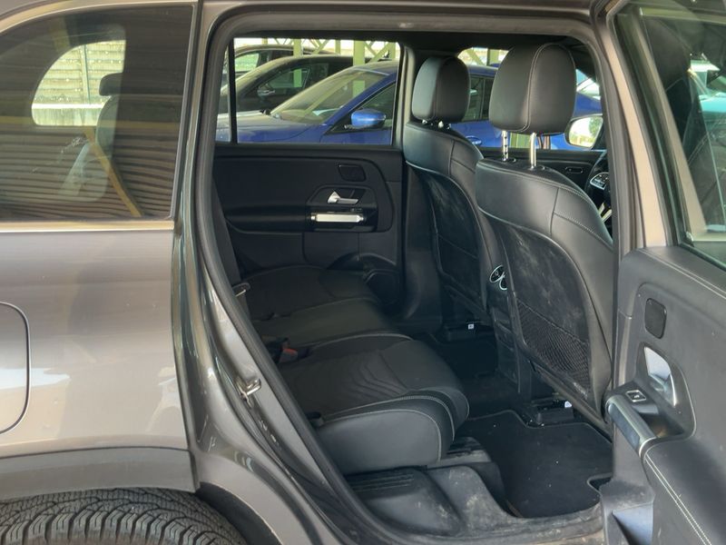 Mercedes-Benz EQB 300 4Matic Progressive 2023 – снимка 19