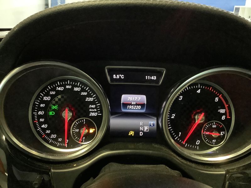 Mercedes-Benz GLE-Klasse GLE 350 d 4Matic AMG Line — zdjęcie 13
