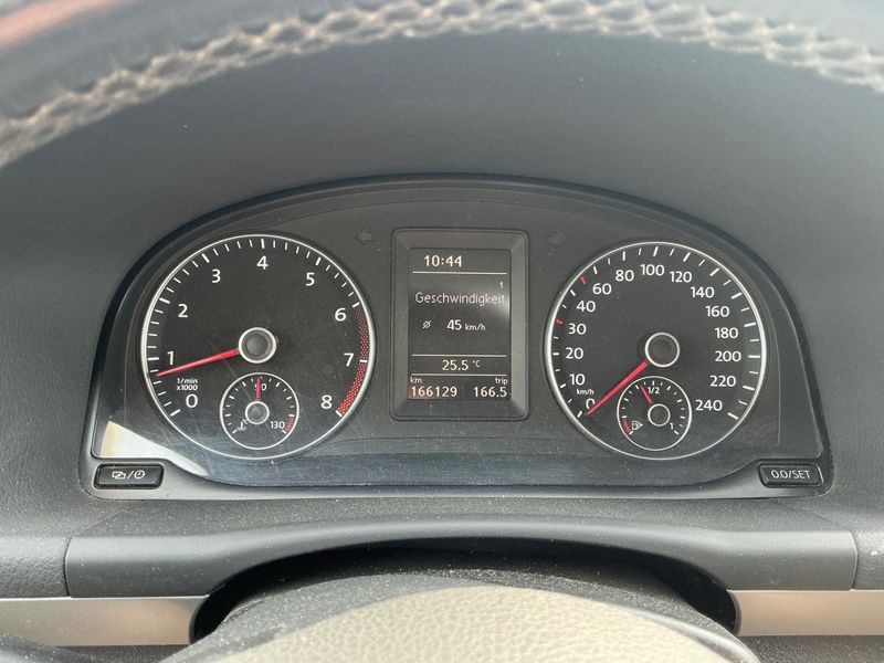 Volkswagen Touran 1.2 TSI Trendline 2012 – снимка 4