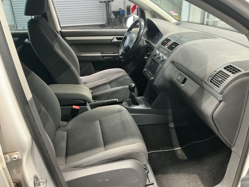Volkswagen Touran 1.2 TSI Trendline 2012 – снимка 3
