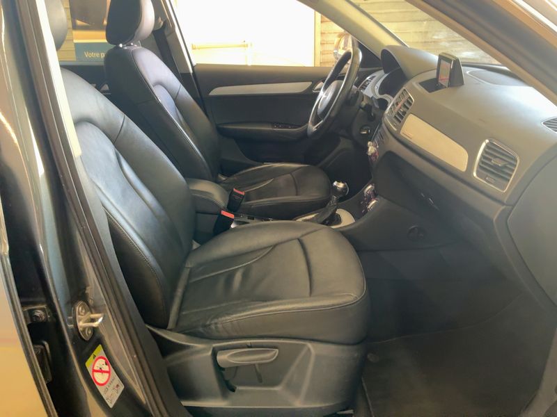 Audi Q3 2.0 TDI quattro Ambition Luxe — zdjęcie 11