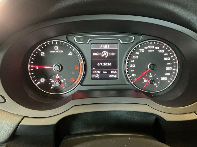 Audi Q3 2.0 TDI quattro Ambition Luxe — zdjęcie 13