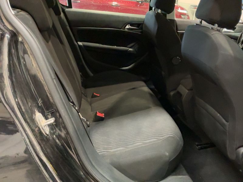 Peugeot 308 1.6 Blue-HDi Access Business — zdjęcie 14