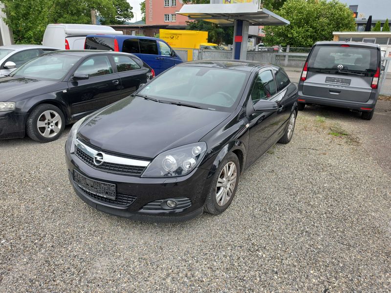 Opel Astra GTC 1.6 Innovation"110 Jahre" — zdjęcie 2