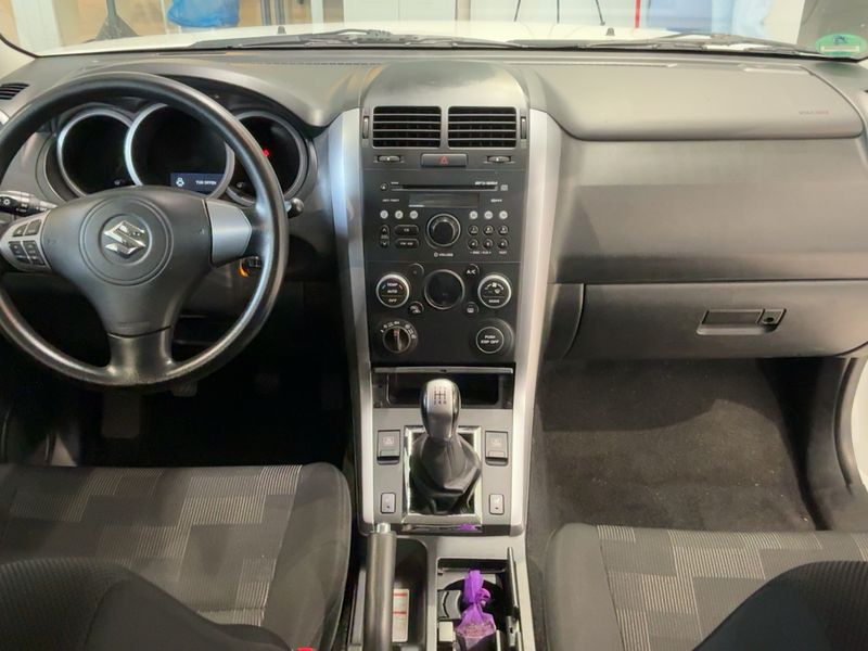 Suzuki Grand Vitara 2.4 VVT Comfort 2010 – снимка 18