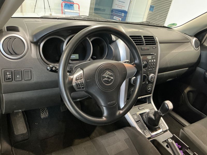 Suzuki Grand Vitara 2.4 VVT Comfort 2010 – снимка 28