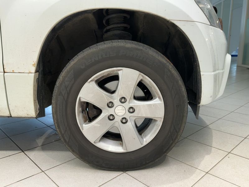 Suzuki Grand Vitara 2.4 VVT Comfort 2010 – снимка 11