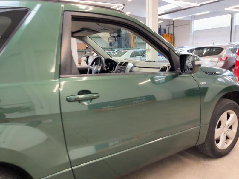 Suzuki Grand Vitara 1.9 DDiS Comfort — zdjęcie 7